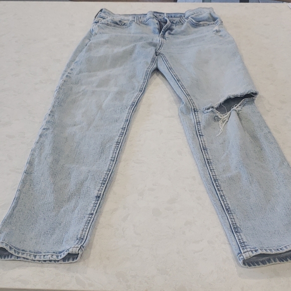 Old Navy Boyfriend Mid-rise jeans - Picture 3 of 5